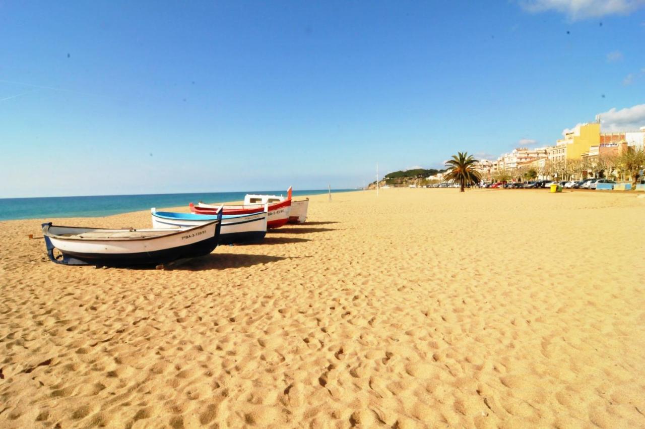 Homeholidaysrentals Lorraine Malgrat de Mar Exterior photo