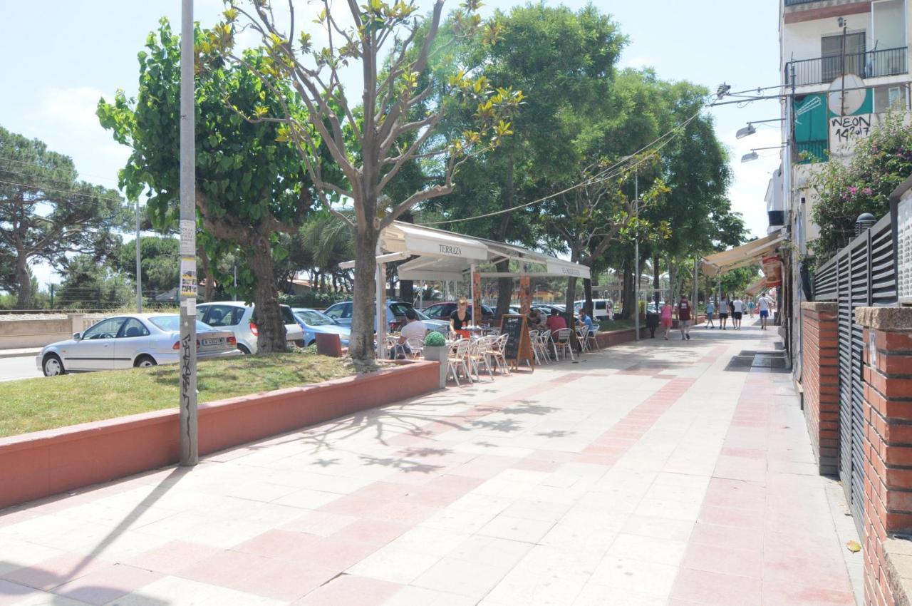 Homeholidaysrentals Lorraine Malgrat de Mar Exterior photo